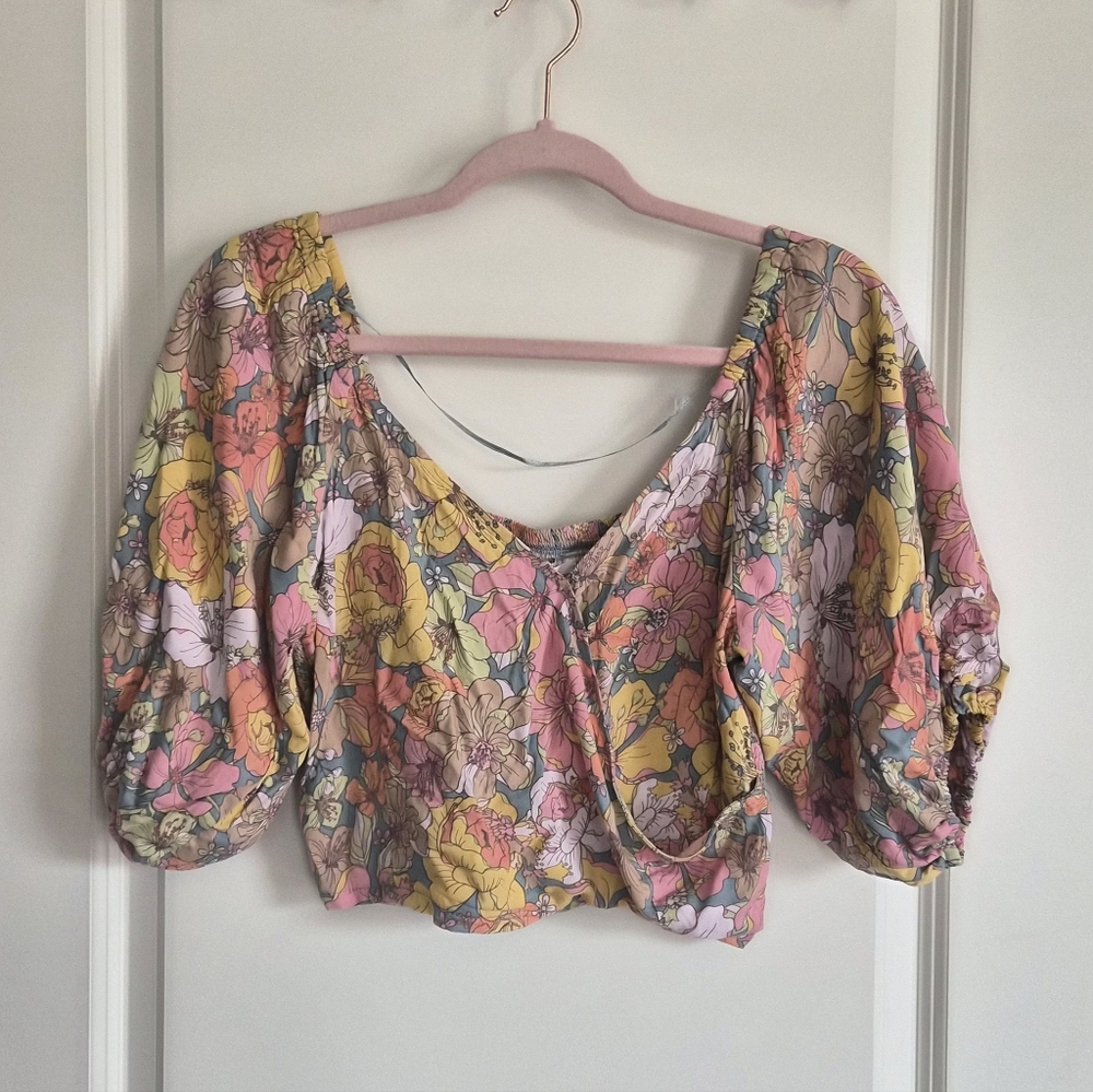 O'Neill Multicolor Floral Puff Sleeve Crop Length Blouse Women's Size Medium
